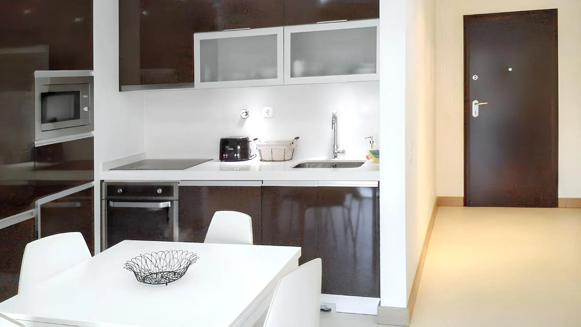 Modern Lagos Apartment with Pool