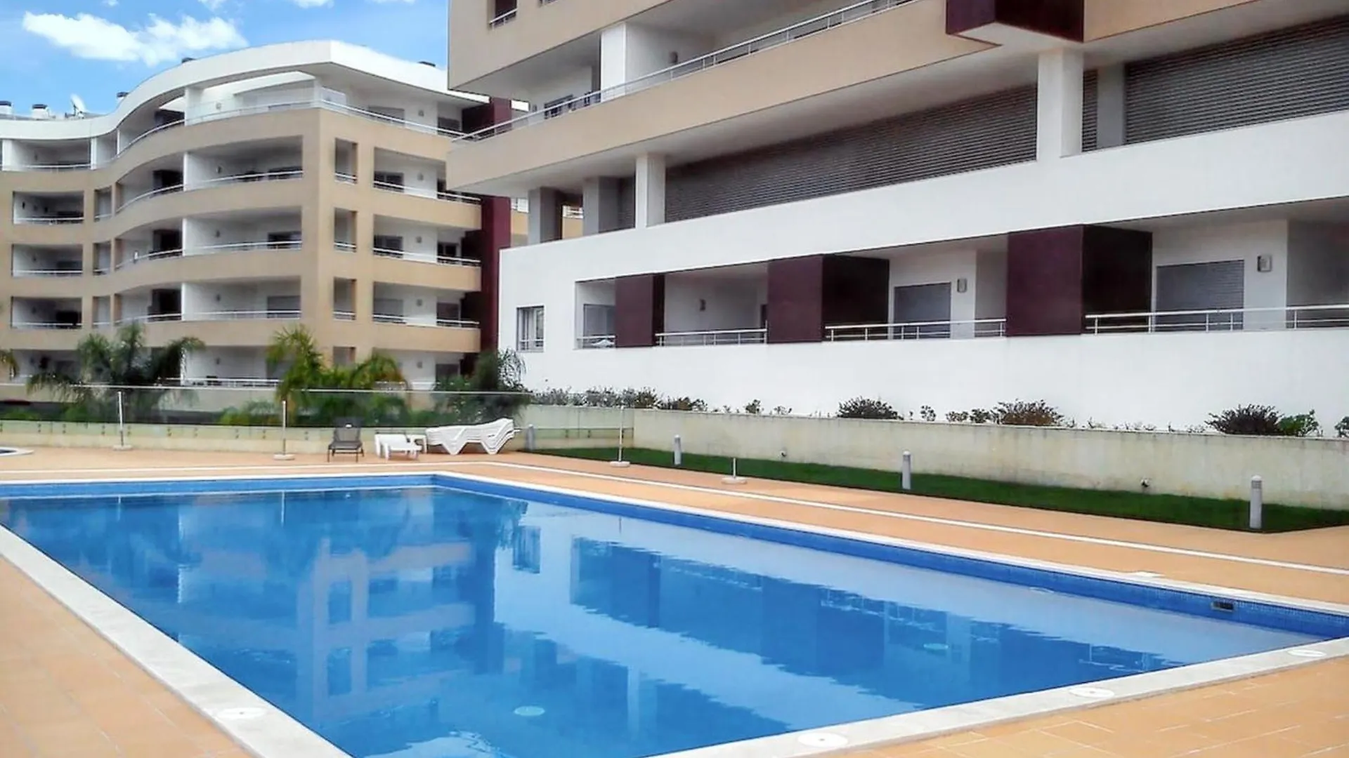Modern Lagos Apartment with Pool